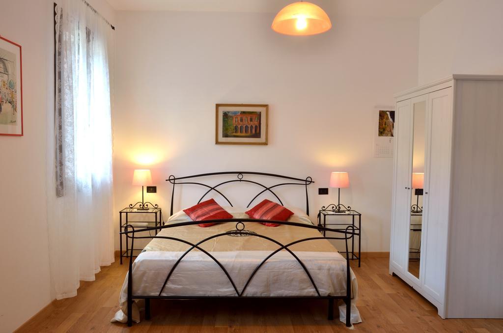 Paglia E Fieno Bed & Breakfast Villaga Phòng bức ảnh